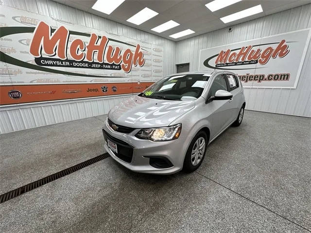 2020 Chevrolet Sonic LT FWD photo