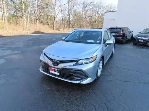 2020 Toyota Camry LE AWD photo