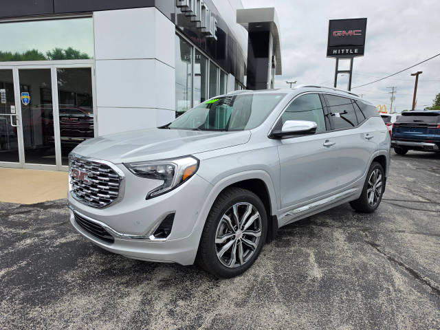 2020 GMC Terrain Denali FWD photo