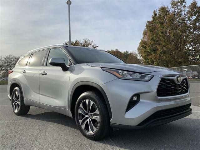 2020 Toyota Highlander XLE FWD photo