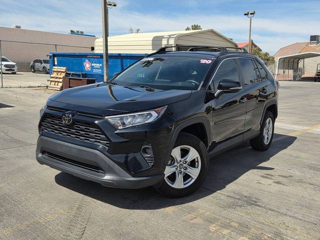 2020 Toyota RAV4 XLE FWD photo