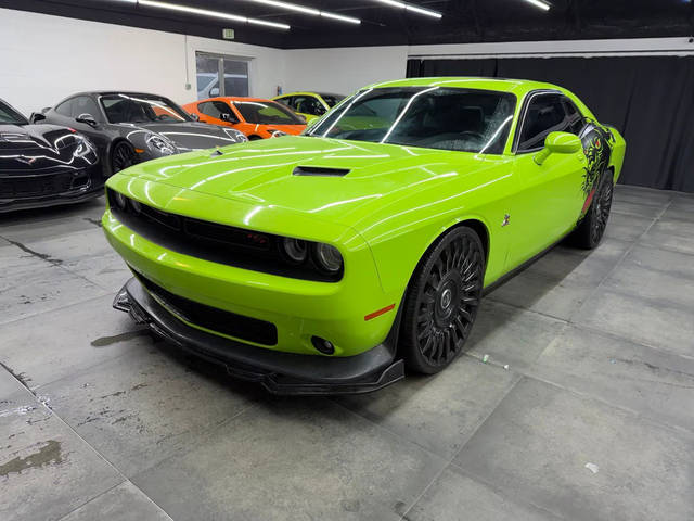 2015 Dodge Challenger R/T Scat Pack RWD photo