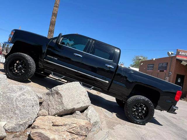 2015 Chevrolet Silverado 2500HD LTZ 4WD photo