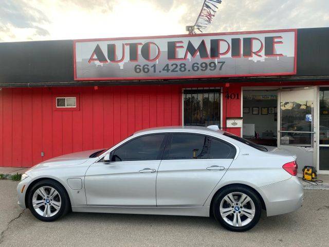 2017 BMW 3 Series 330e iPerformance RWD photo