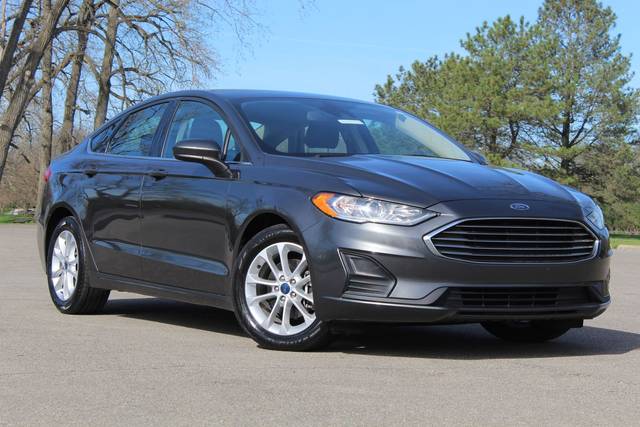 2020 Ford Fusion SE FWD photo
