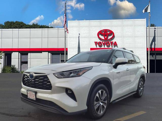 2020 Toyota Highlander Hybrid XLE FWD photo