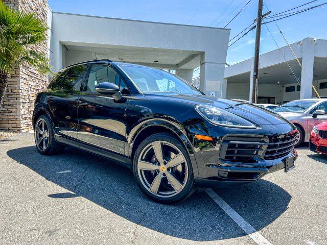 2020 Porsche Cayenne E-Hybrid AWD photo