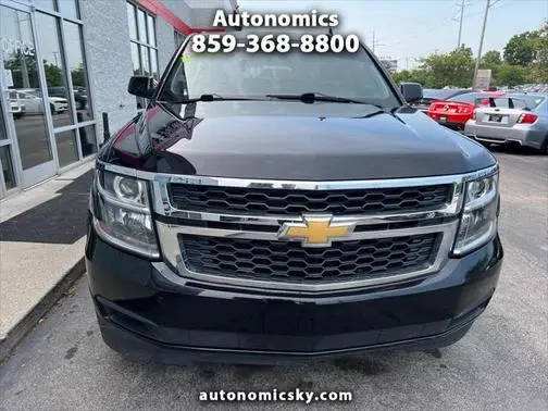 2019 Chevrolet Suburban LT 4WD photo