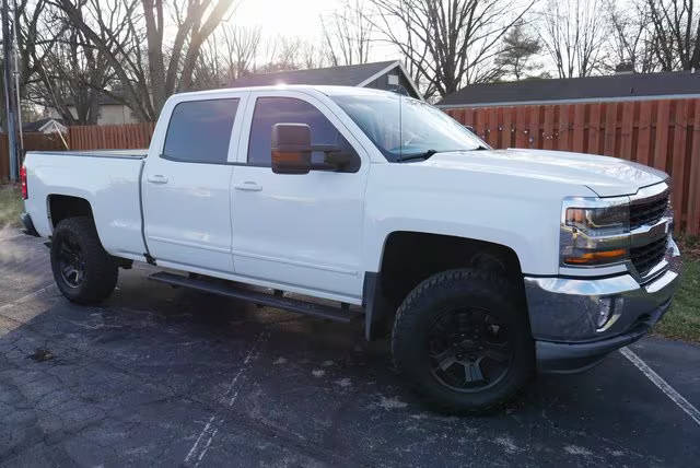 2018 Chevrolet Silverado 1500 LT 4WD photo