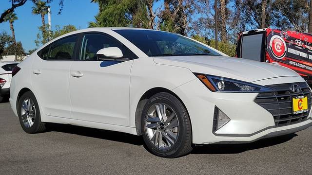 2020 Hyundai Elantra SEL FWD photo