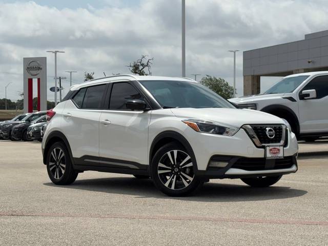 2020 Nissan Kicks SR FWD photo