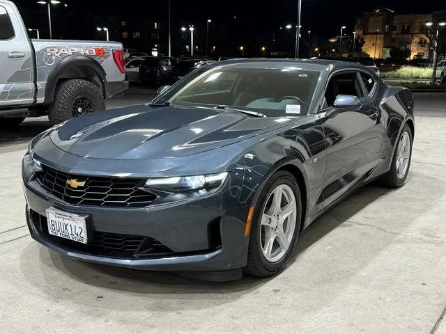 2021 Chevrolet Camaro 1LT RWD photo