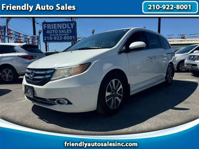 2015 Honda Odyssey Touring FWD photo