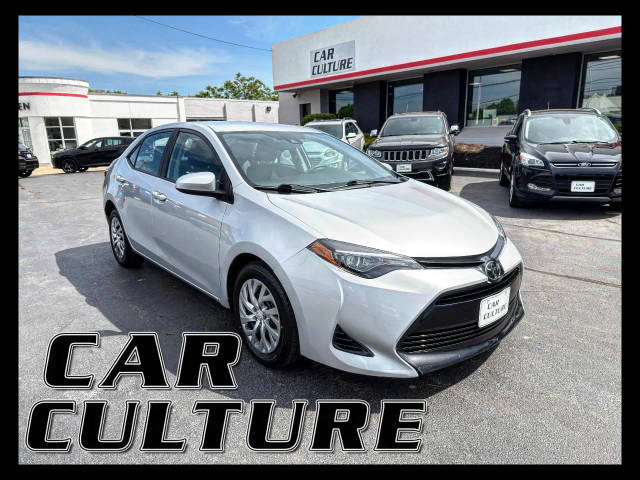 2019 Toyota Corolla LE FWD photo