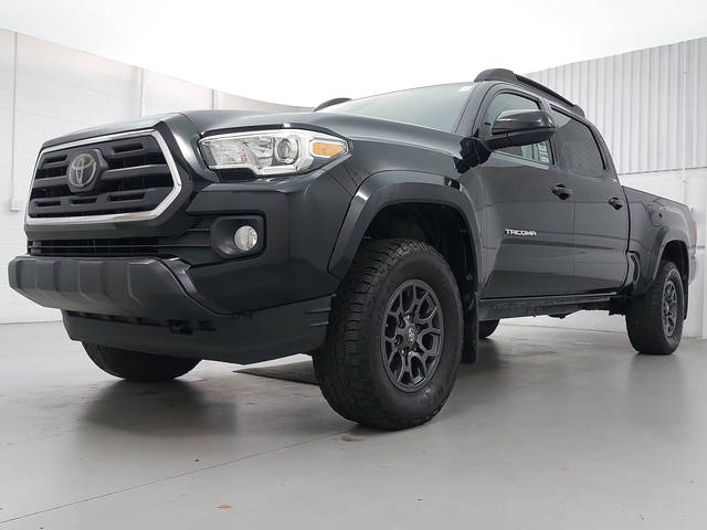 2018 Toyota Tacoma SR5 4WD photo
