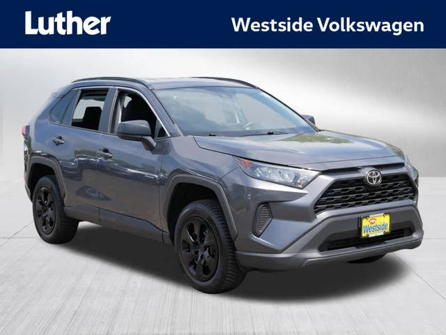 2020 Toyota RAV4 LE AWD photo