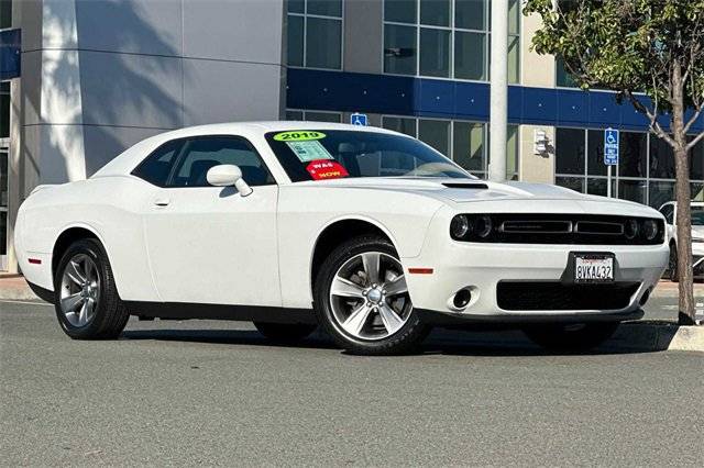 2019 Dodge Challenger SXT RWD photo