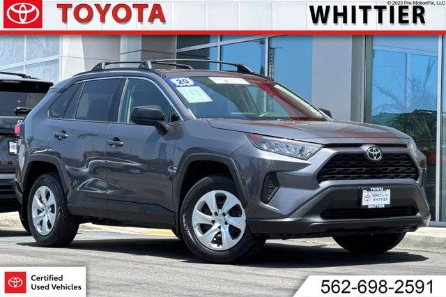2020 Toyota RAV4 LE FWD photo