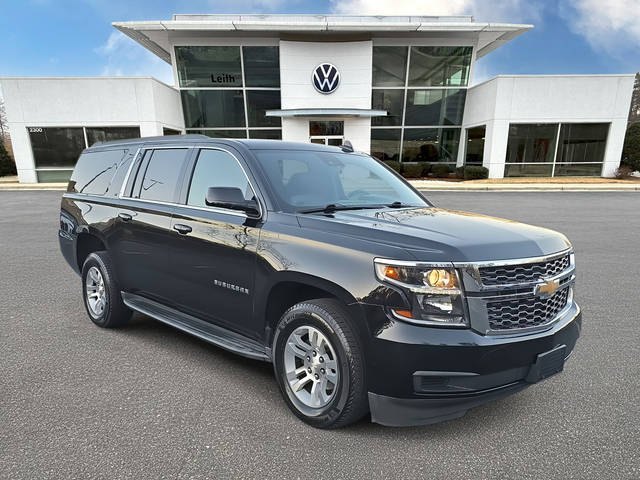 2019 Chevrolet Suburban LT 4WD photo