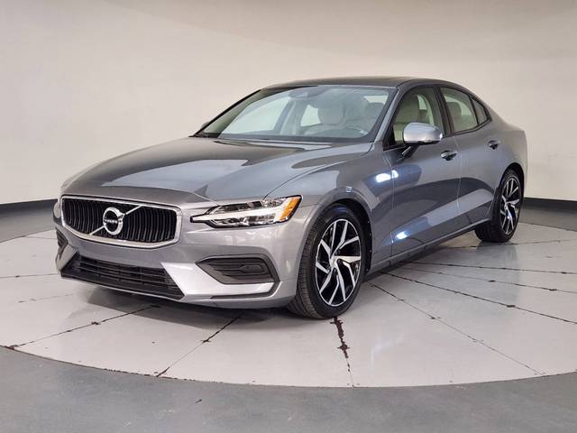 2020 Volvo S60 Momentum FWD photo