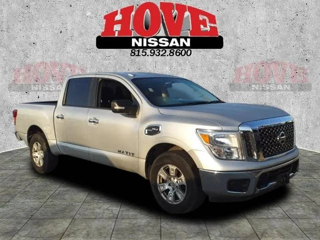 2017 Nissan Titan SV 4WD photo