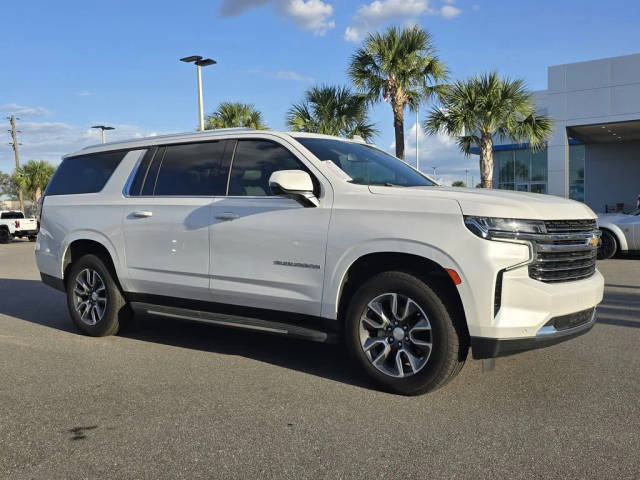 2021 Chevrolet Suburban LT RWD photo