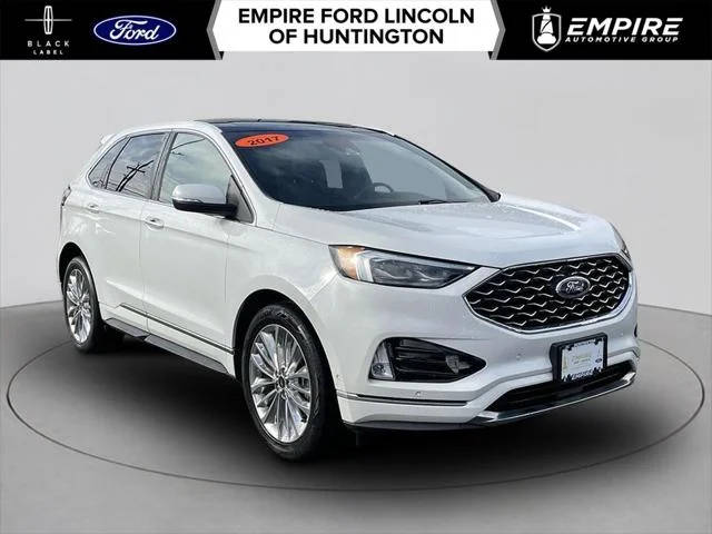 2020 Ford Edge Titanium AWD photo