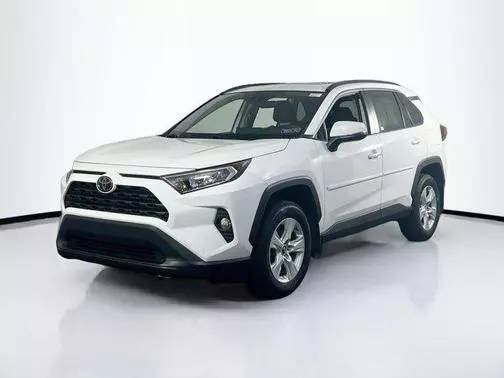 2020 Toyota RAV4 XLE AWD photo