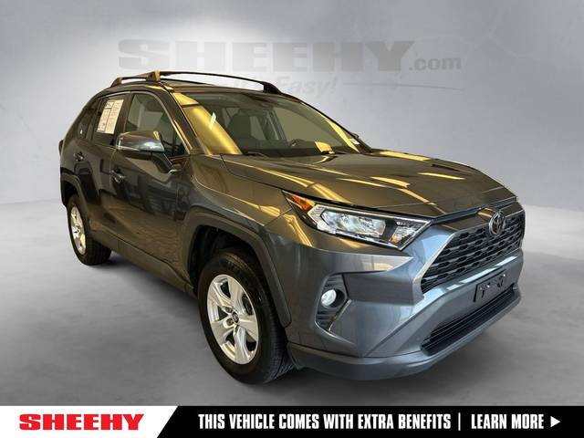 2020 Toyota RAV4 XLE AWD photo