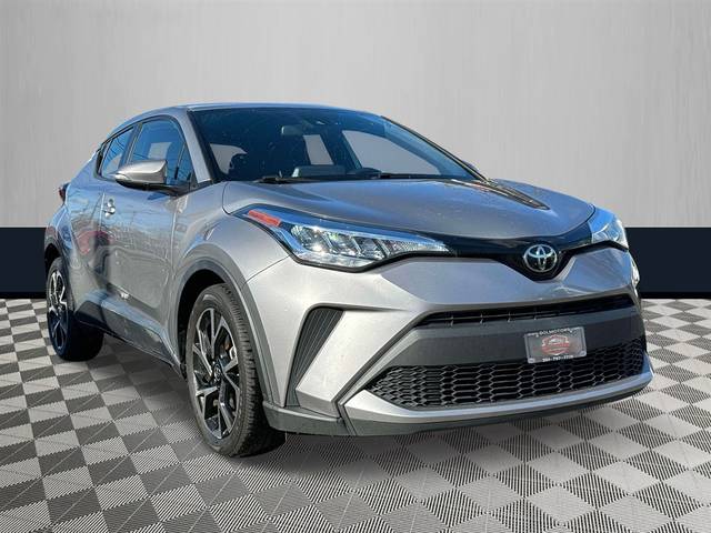 2020 Toyota C-HR XLE FWD photo