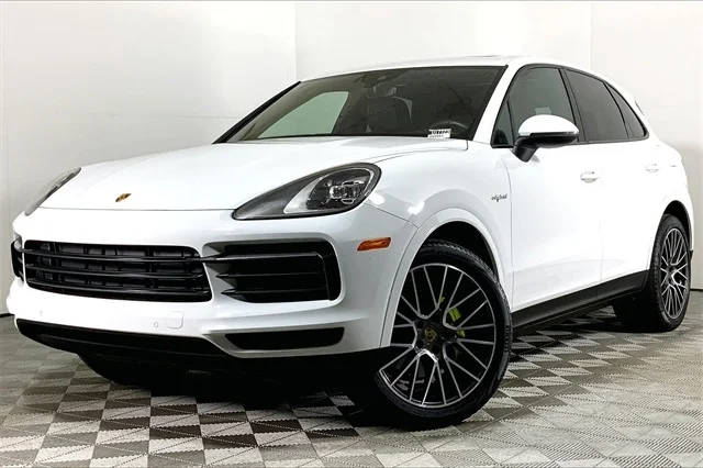 2020 Porsche Cayenne E-Hybrid AWD photo