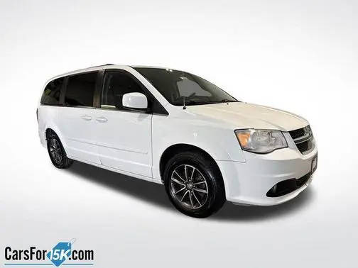 2017 Dodge Grand Caravan SXT FWD photo