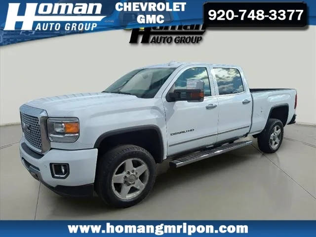 2015 GMC Sierra 2500HD Denali 4WD photo
