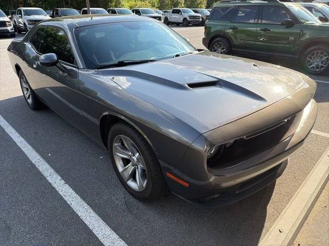 2020 Dodge Challenger SXT RWD photo