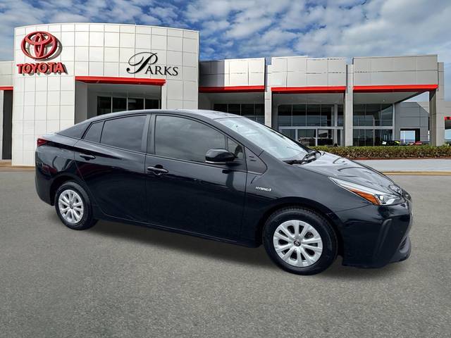 2021 Toyota Prius LE FWD photo