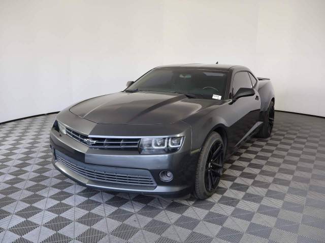 2015 Chevrolet Camaro LT RWD photo