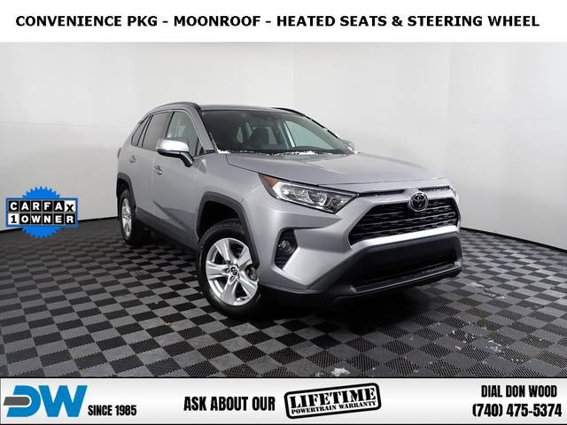 2020 Toyota RAV4 XLE AWD photo