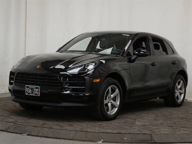 2020 Porsche Macan  AWD photo