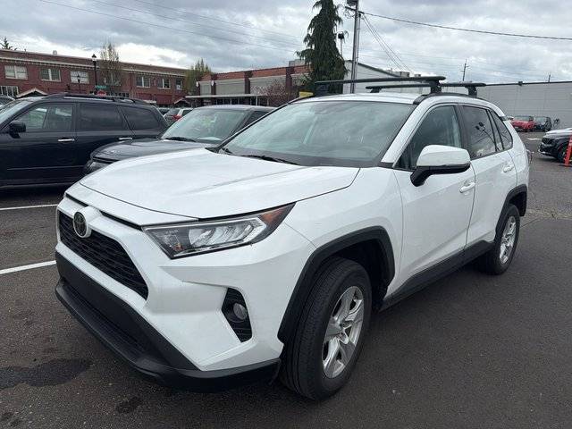 2020 Toyota RAV4 XLE AWD photo
