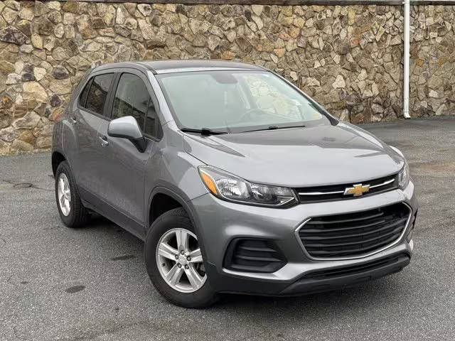 2020 Chevrolet Trax LS AWD photo