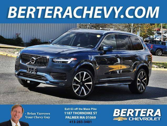 2021 Volvo XC90 Momentum AWD photo