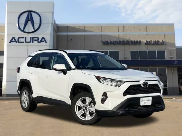 2020 Toyota RAV4 XLE AWD photo