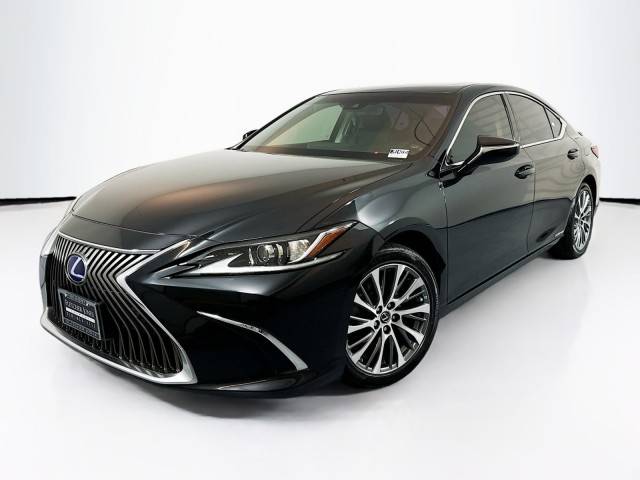 2020 Lexus ES ES 300h FWD photo