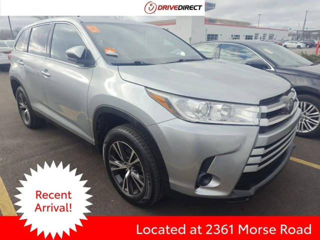 2019 Toyota Highlander LE FWD photo