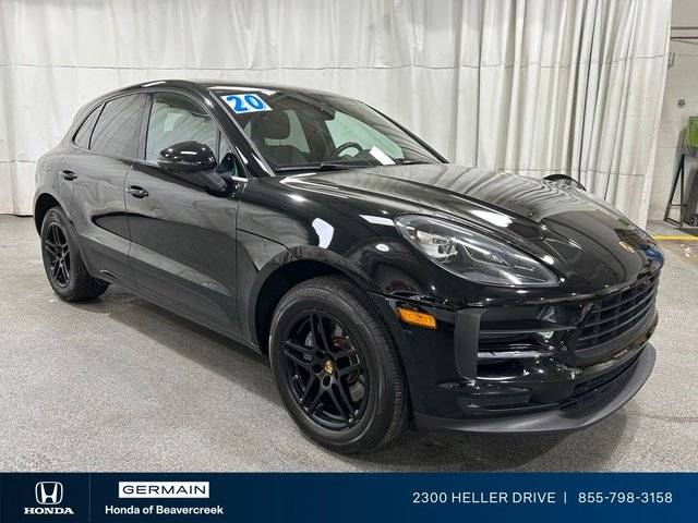 2020 Porsche Macan  AWD photo