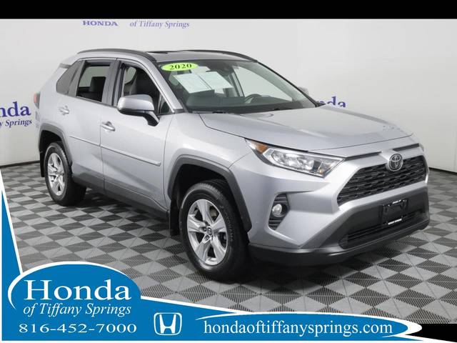 2020 Toyota RAV4 XLE AWD photo