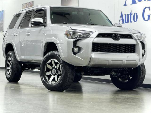 2017 Toyota 4Runner SR5 Premium 4WD photo