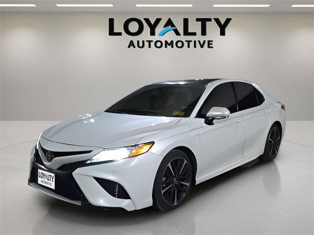 2020 Toyota Camry XSE FWD photo