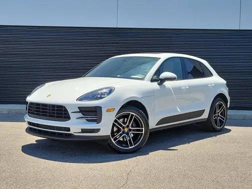 2020 Porsche Macan  AWD photo