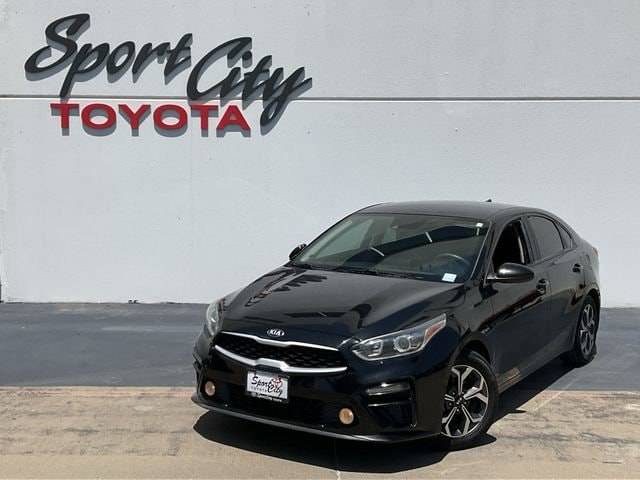 2021 Kia Forte LXS FWD photo